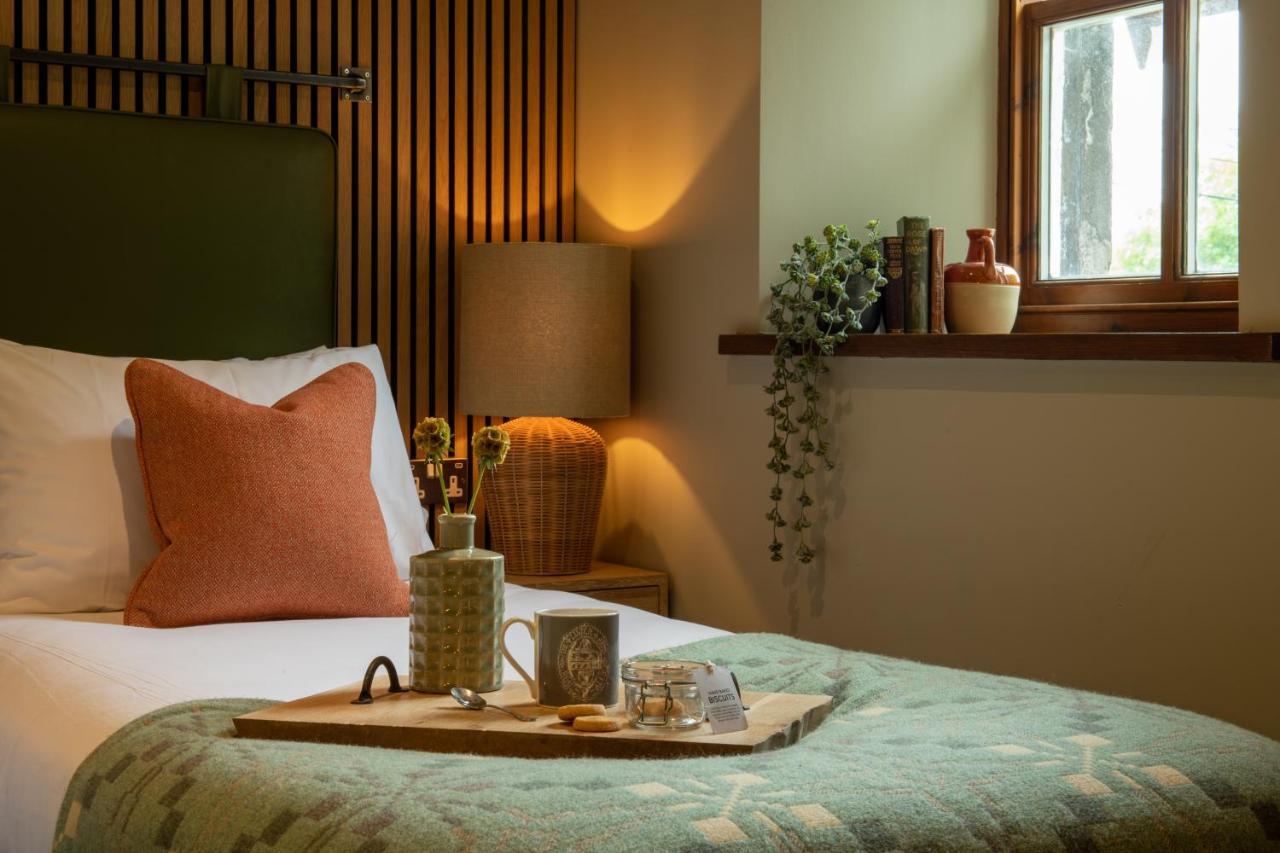 Hotel The Lister Arms Malham Esterno foto