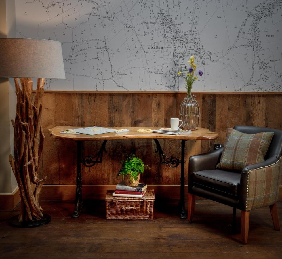 Hotel The Lister Arms Malham Esterno foto