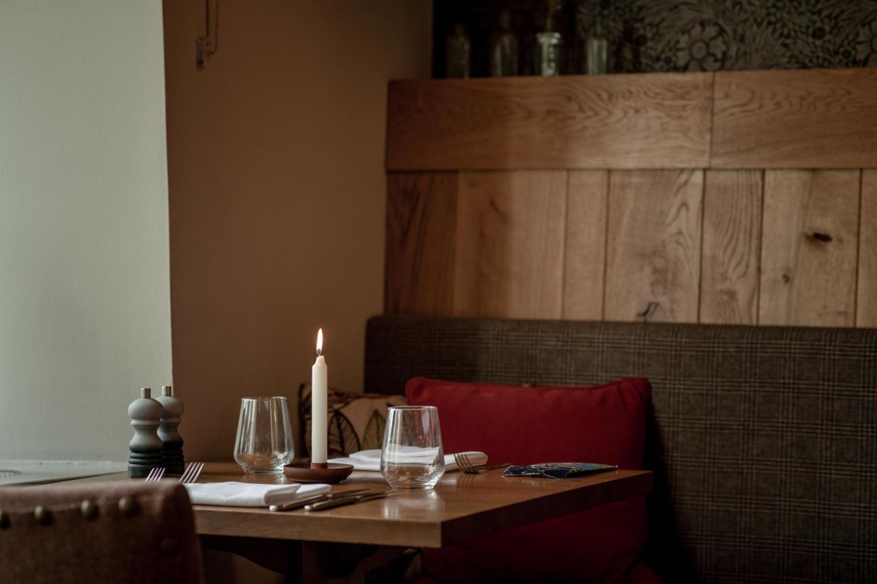 Hotel The Lister Arms Malham Esterno foto