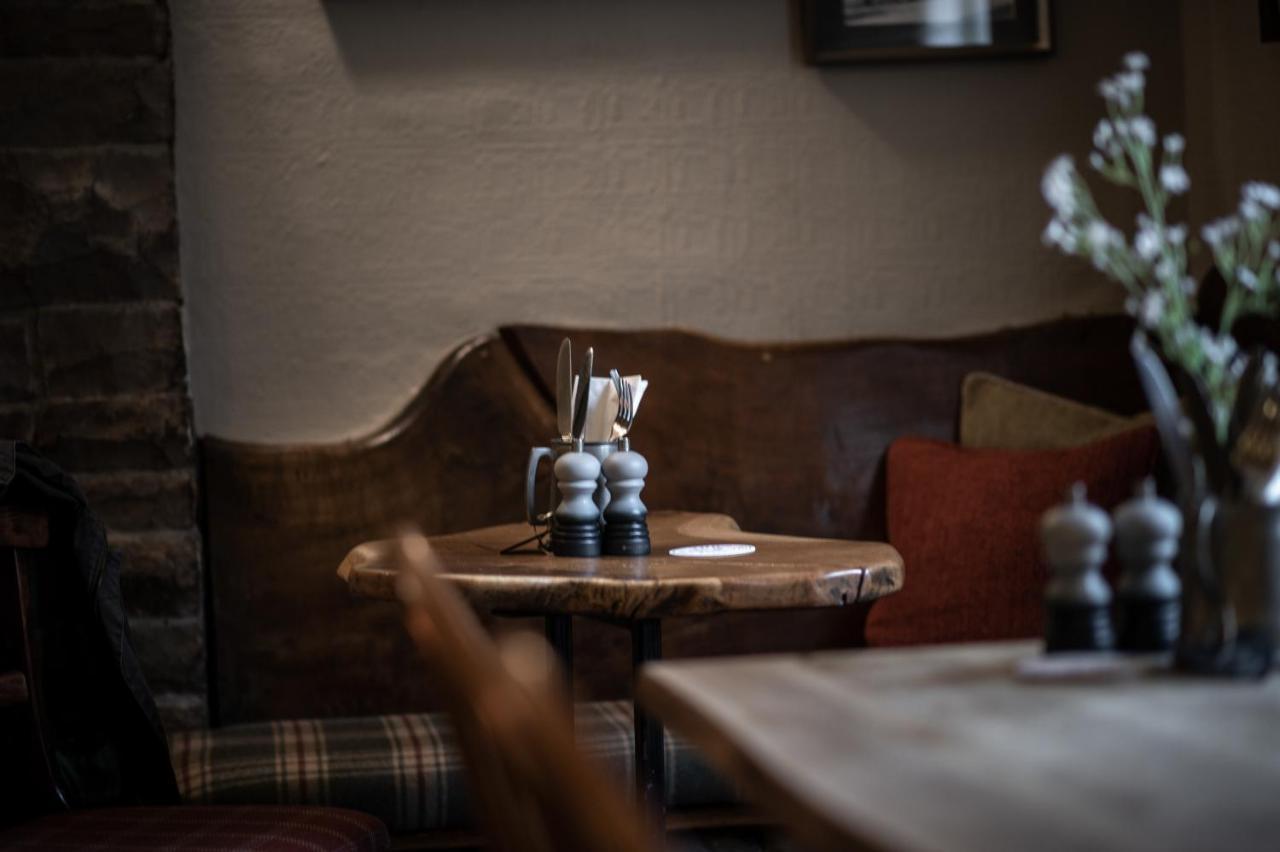 Hotel The Lister Arms Malham Esterno foto
